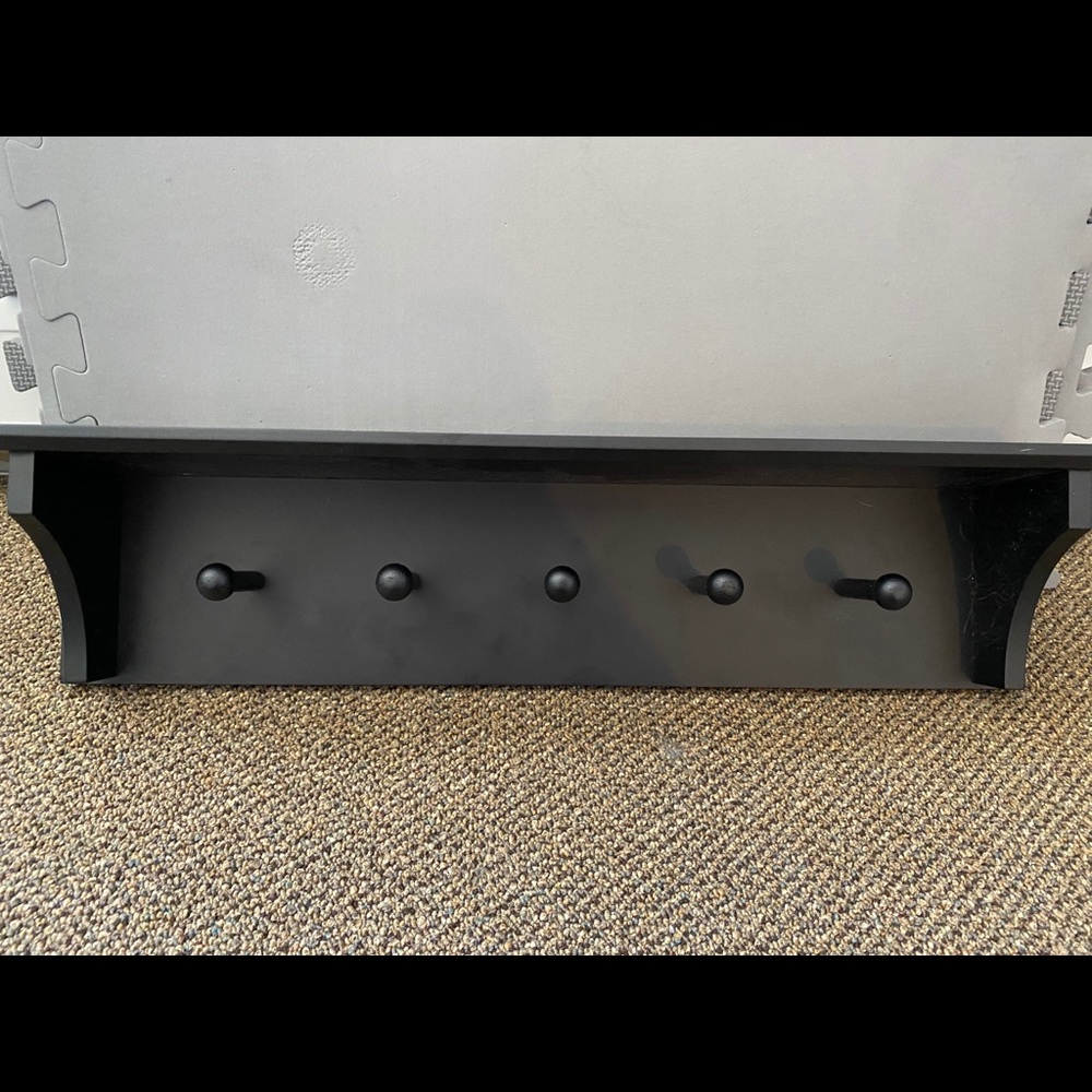 Ballucci floating coat and hat wall shelf